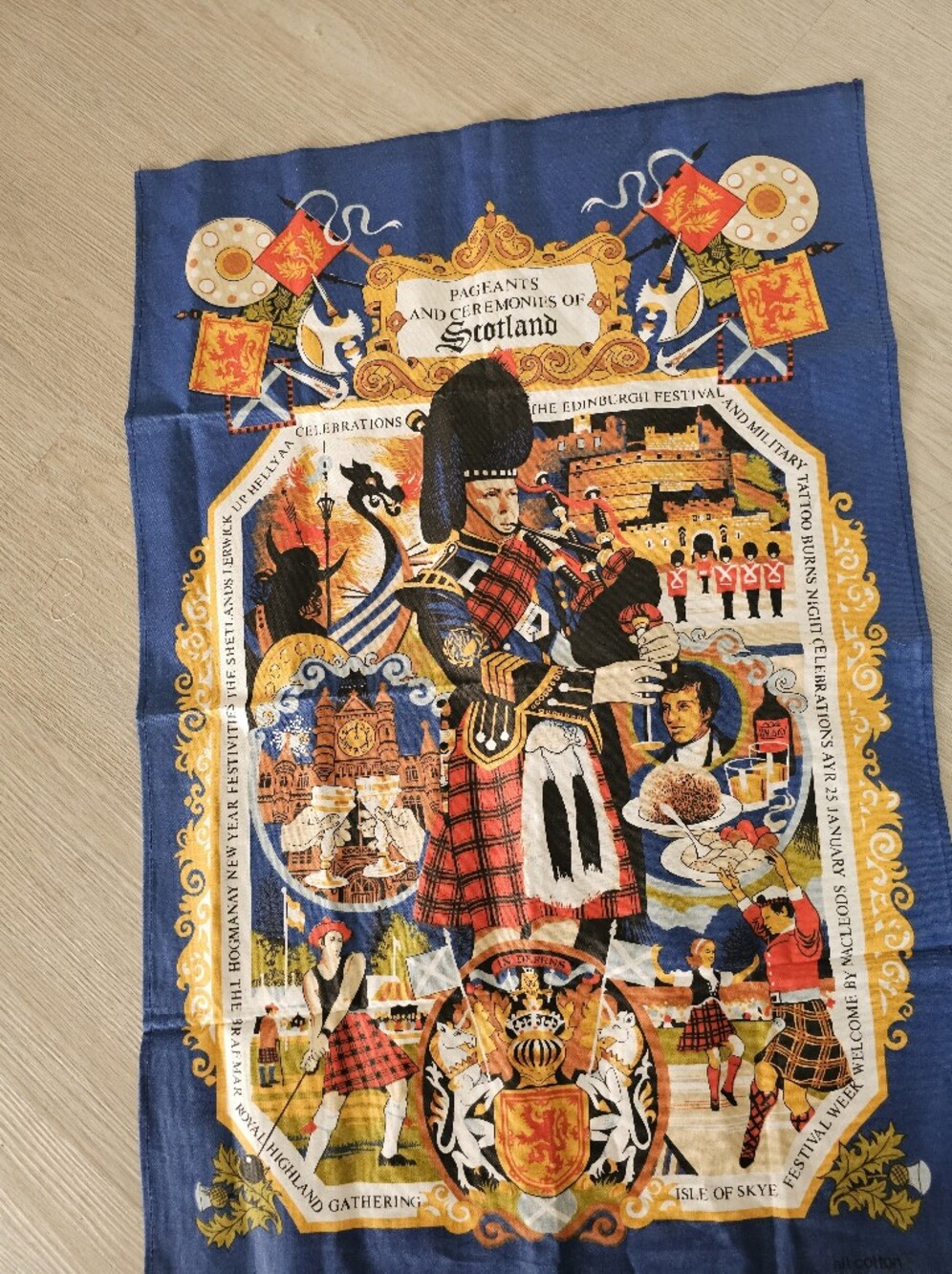Vtg Vista Scotland Tea Towel Pageants Ceremonies Souvenir Cotton Linen Kilt 80s